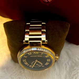 Michael Kors Skylar MK5989 Women’s StainlessSteel Analog Dial Quartz Watch